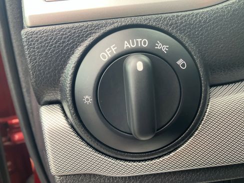 Used 2019 Nissan Titan PRO-4X w/ Pro-4x Convenience Package AWD/4WD image 14