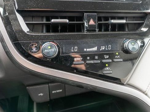 Used 2023 Toyota Camry SE FWD image 23