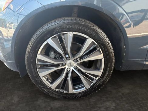 Used 2022 Volvo XC60 B5 Momentum w/ Climate Package AWD/4WD image 36