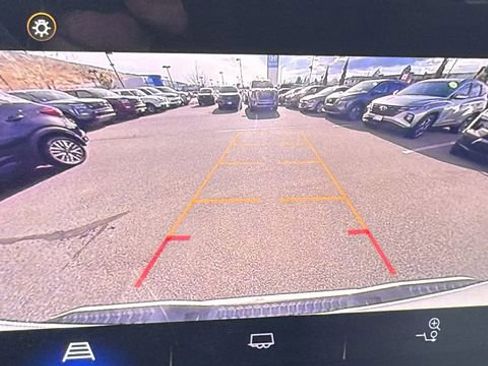 Used 2023 Chevrolet Colorado LT image 16