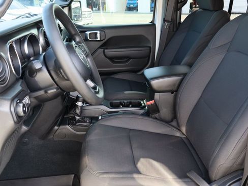 Used 2022 Jeep Wrangler Unlimited Sport image 20