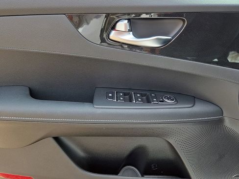 Used 2023 Kia Forte GT-Line w/ GT-Line Premium Package image 20