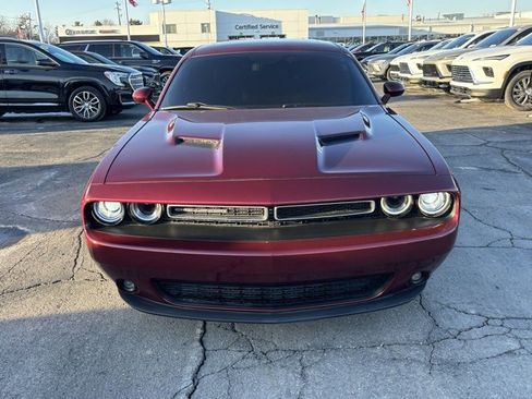 Used 2018 Dodge Challenger SXT Plus image 2