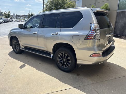 Used 2021 Lexus GX 460 Premium w/ Premium Package AWD/4WD image 30