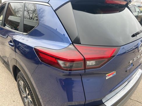 Certified 2023 Nissan Rogue SV image 33