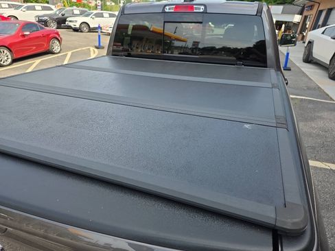 Used 2023 RAM 1500 Laramie AWD/4WD image 7