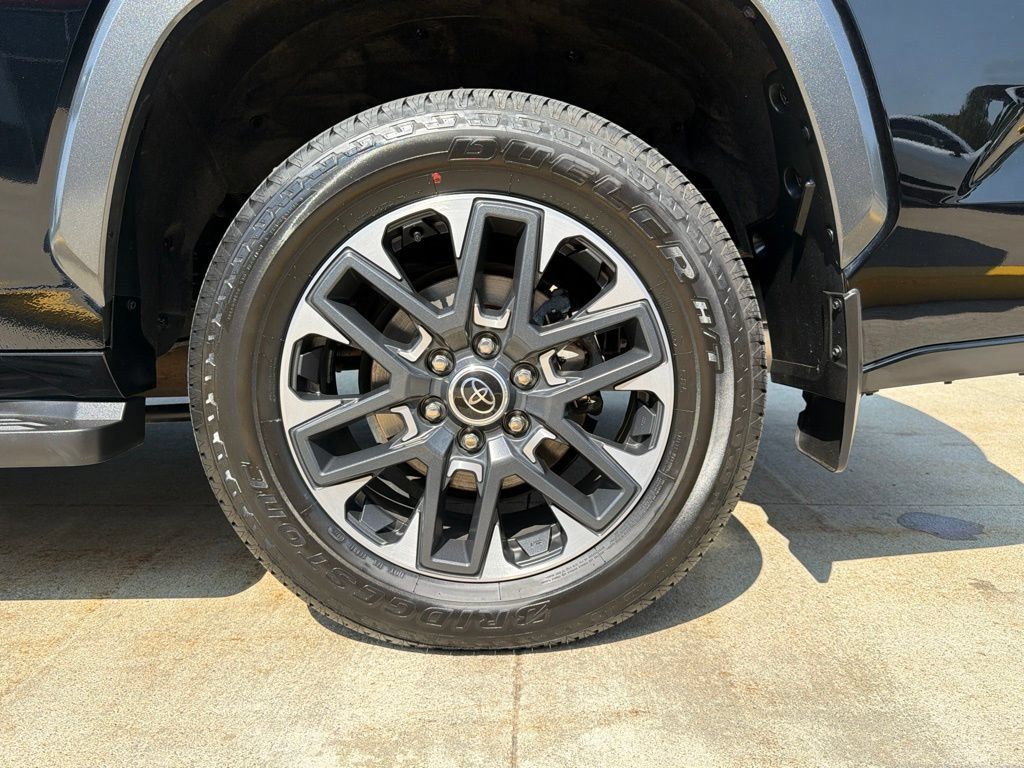 Used 2024 Toyota Sequoia Limited AWD/4WD image 8