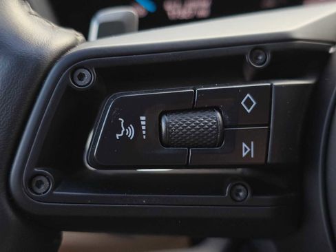 Used 2024 Porsche Cayenne S image 33