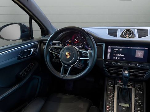 Used 2021 Porsche Macan GTS w/ Premium Package Plus (PF9) AWD/4WD image 32