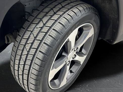 Used 2023 Jeep Grand Cherokee L Limited image 38