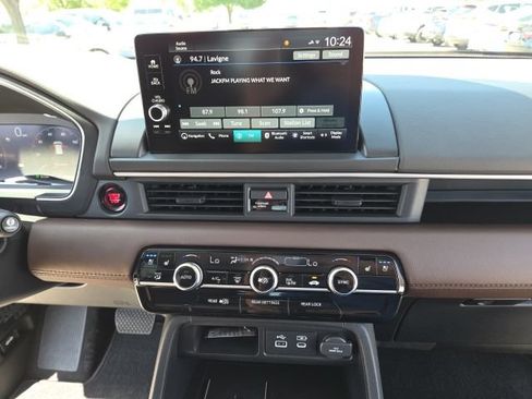 Certified 2023 Honda Pilot Elite image 32