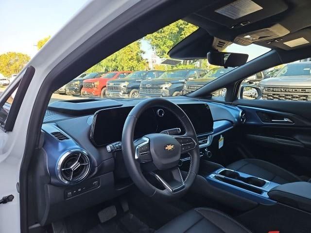 Used 2026 Chevrolet Equinox EV LT w/ Convenience Package II FWD image 10