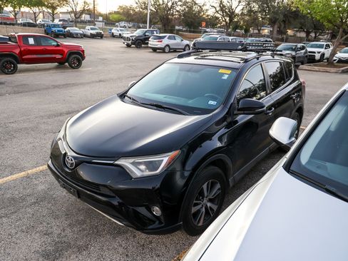 Used 2016 Toyota RAV4 XLE image 3