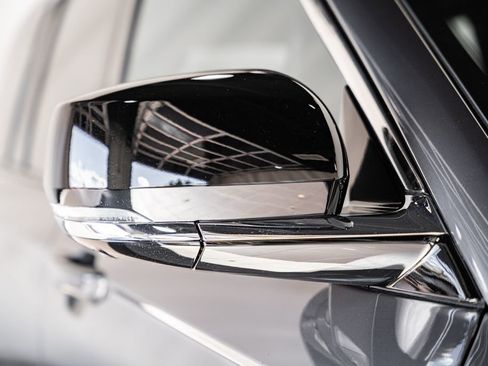 New 2025 Jeep Grand Cherokee Overland image 15