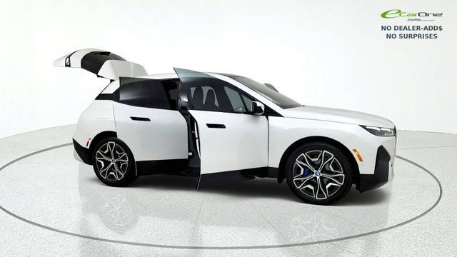 Used 2024 BMW iX xDrive50 w/ Premium Package AWD/4WD image 20