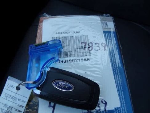 Used 2020 Ford Edge Titanium image 34