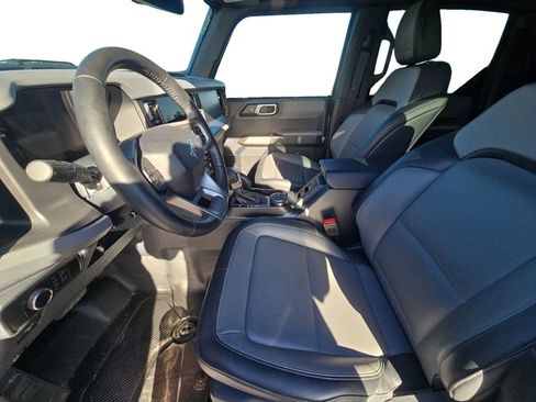 Used 2023 Ford Bronco Everglades image 10