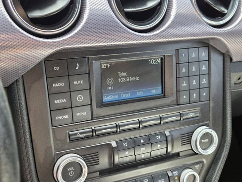 Used 2015 Ford Mustang Coupe image 18