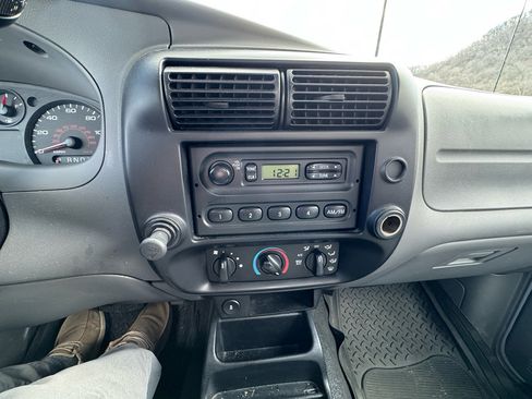 Used 2010 Ford Ranger XL image 13