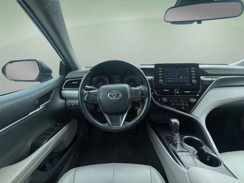 Used 2024 Toyota Camry SE FWD image 13