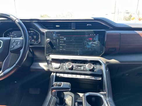 Used 2025 GMC Sierra 1500 Denali Ultimate AWD/4WD image 16