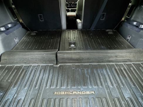 Used 2022 Toyota Highlander Platinum image 34