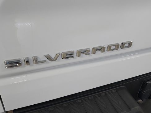 Used 2024 Chevrolet Silverado 1500 LTZ w/ Z71 Off-Road Package image 32