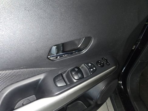 Used 2019 Nissan Kicks SV w/ Exterior Package FWD image 13