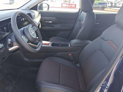 New 2026 Nissan Kicks SR image 23