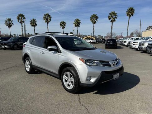 Used 2013 Toyota RAV4 XLE image 2