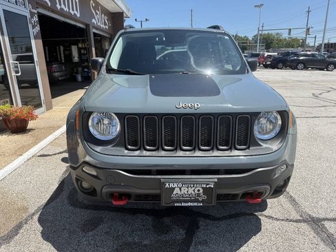 Used 2016 Jeep Renegade Trailhawk AWD/4WD image 3