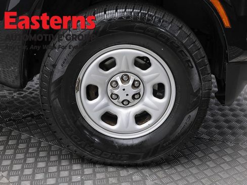 Used 2022 Nissan Frontier S RWD image 29