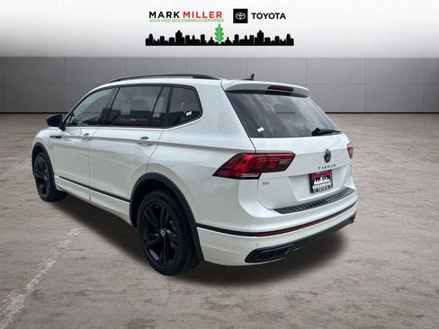 Used 2024 Volkswagen Tiguan SE R-Line AWD/4WD image 3