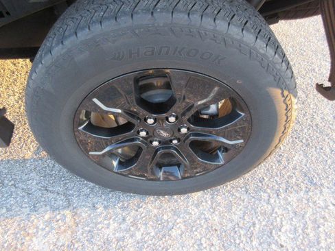 Used 2022 Ford F150 Lariat w/ Equipment Group 502A High image 11