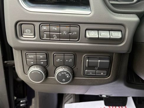 Used 2021 Chevrolet Tahoe High Country w/ Premium Package AWD/4WD image 25