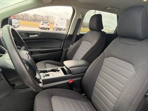 Used 2024 Ford Edge SE image 16