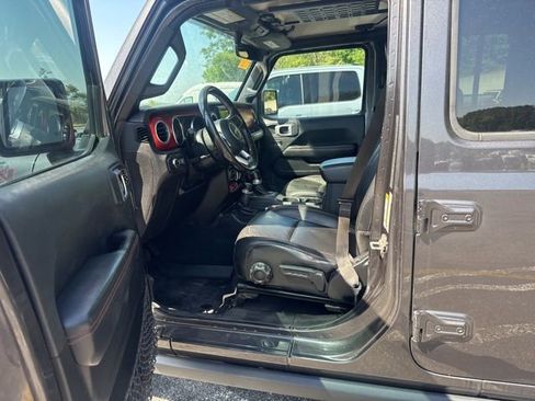 Used 2020 Jeep Gladiator Rubicon AWD/4WD image 9