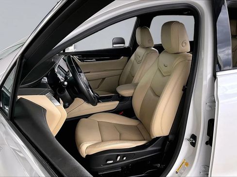 Used 2019 Cadillac XT5 Luxury FWD image 18