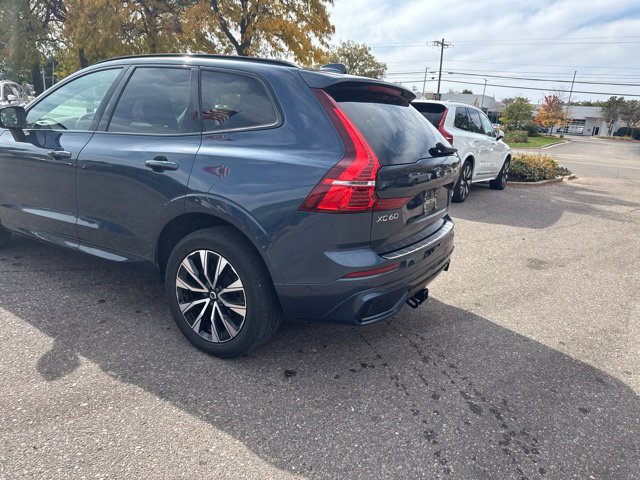 Used 2024 Volvo XC60 B5 Plus w/ Protection Package Premier AWD/4WD image 5