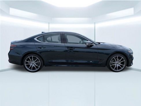 Used 2023 Genesis G70 2.0T image 7