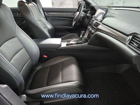 Used 2018 Honda Accord Sport image 17