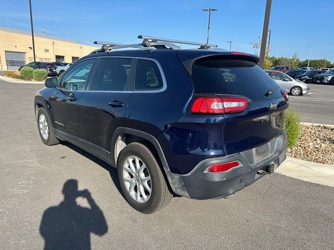 Used 2016 Jeep Cherokee Latitude w/ Safety/Convenience Group FWD image 5