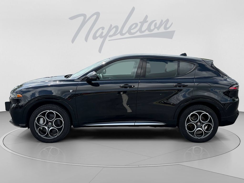 Used 2024 Alfa Romeo Tonale Ti AWD/4WD image 2