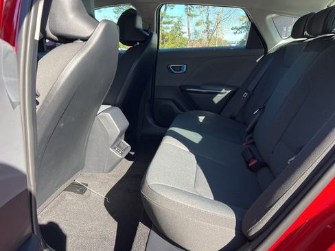 New 2025 Kia K4 LXS image 12