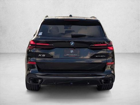 New 2026 BMW X5 xDrive50e image 7