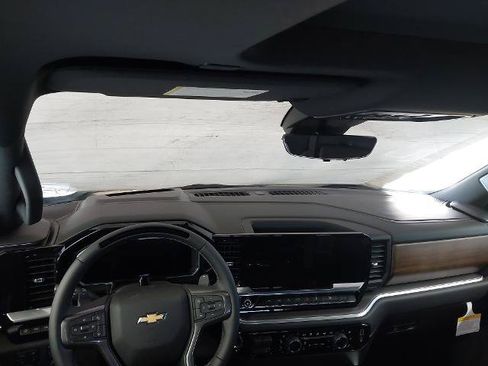 New 2026 Chevrolet Silverado 1500 High Country AWD/4WD image 5