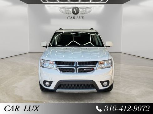 Used 2019 Dodge Journey SE FWD image 8