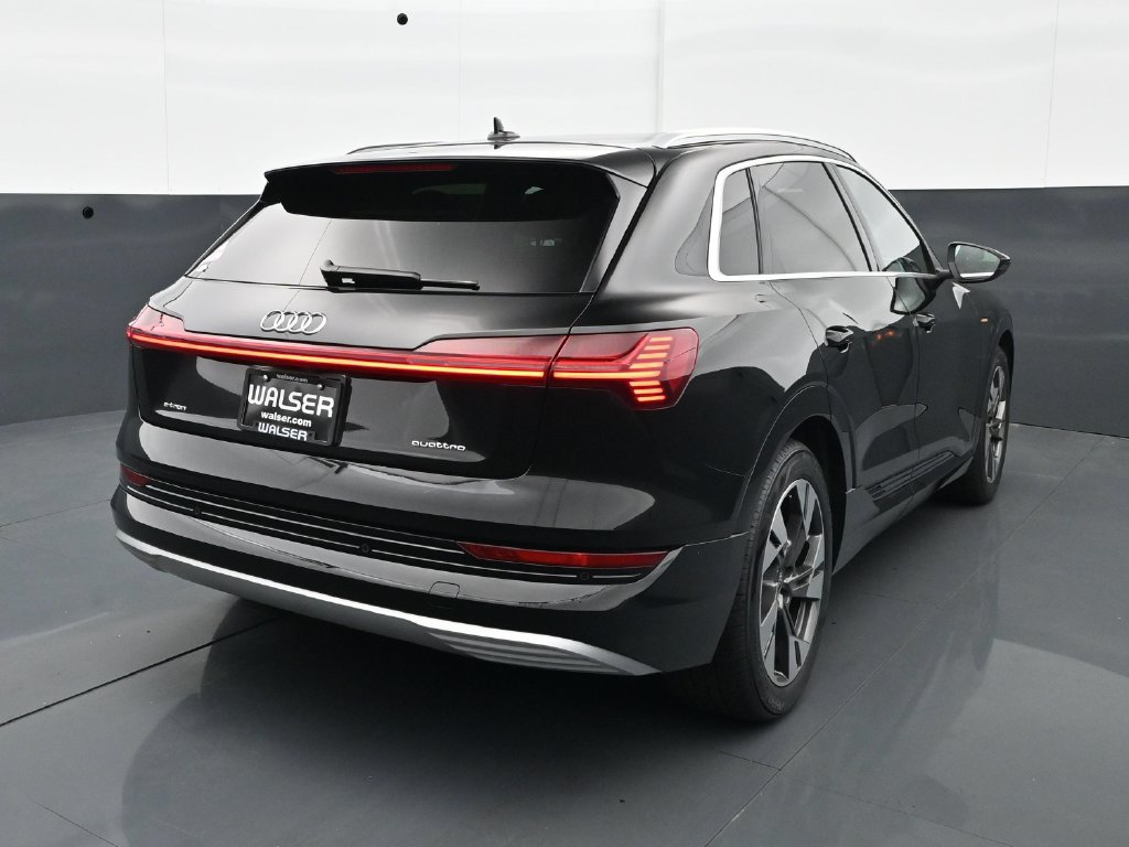 Used 2023 Audi e-tron Premium AWD/4WD image 6