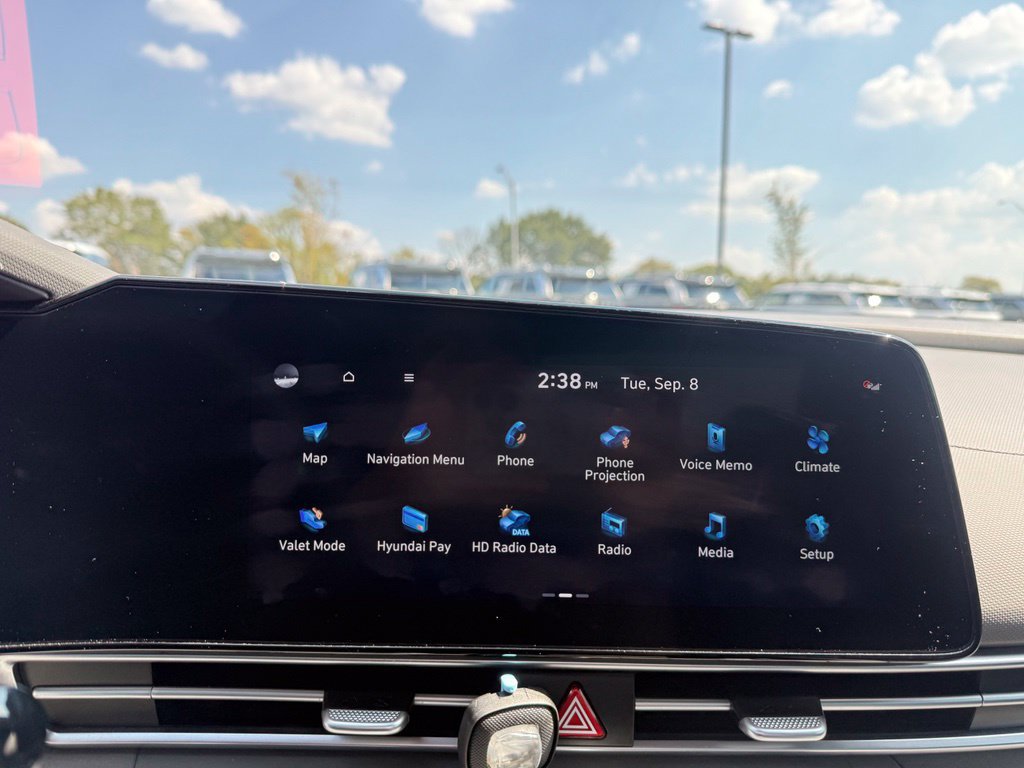 Used 2023 Hyundai Elantra SEL w/ Convenience Package FWD image 15