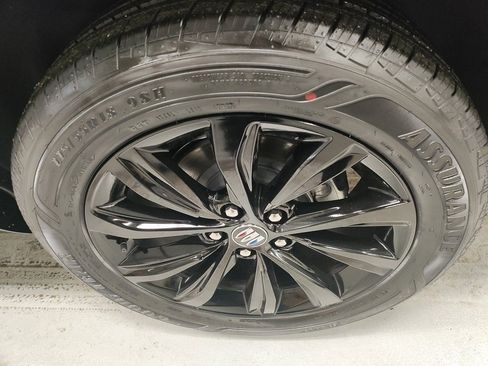 New 2026 Buick Envista Sport Touring image 21